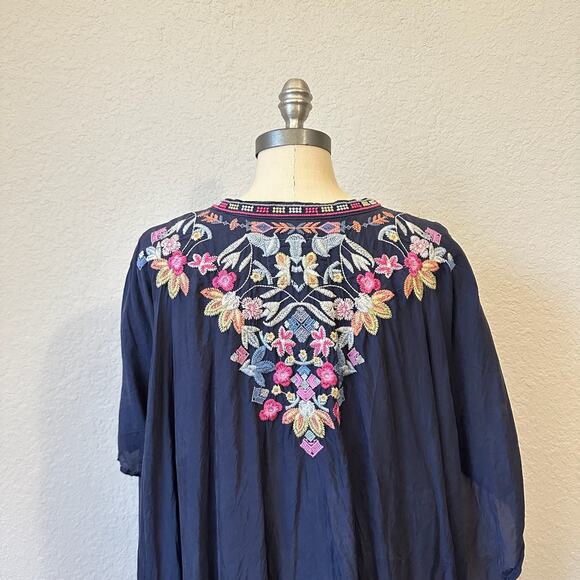 BIYA JOHNNY WAS Alia Poncho Top Navy Floral Embroidered Relaxed Bohemian - Picture 7 of 15
